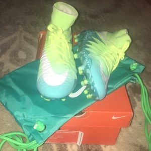 Soccer cleats
